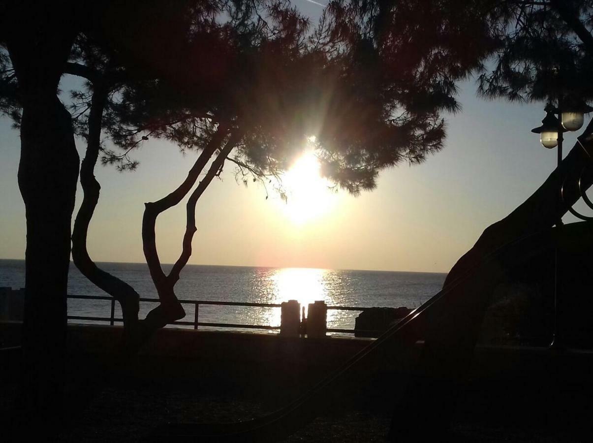 Casa Vacanze Antiche Mura E Poi Monopoli Exterior foto